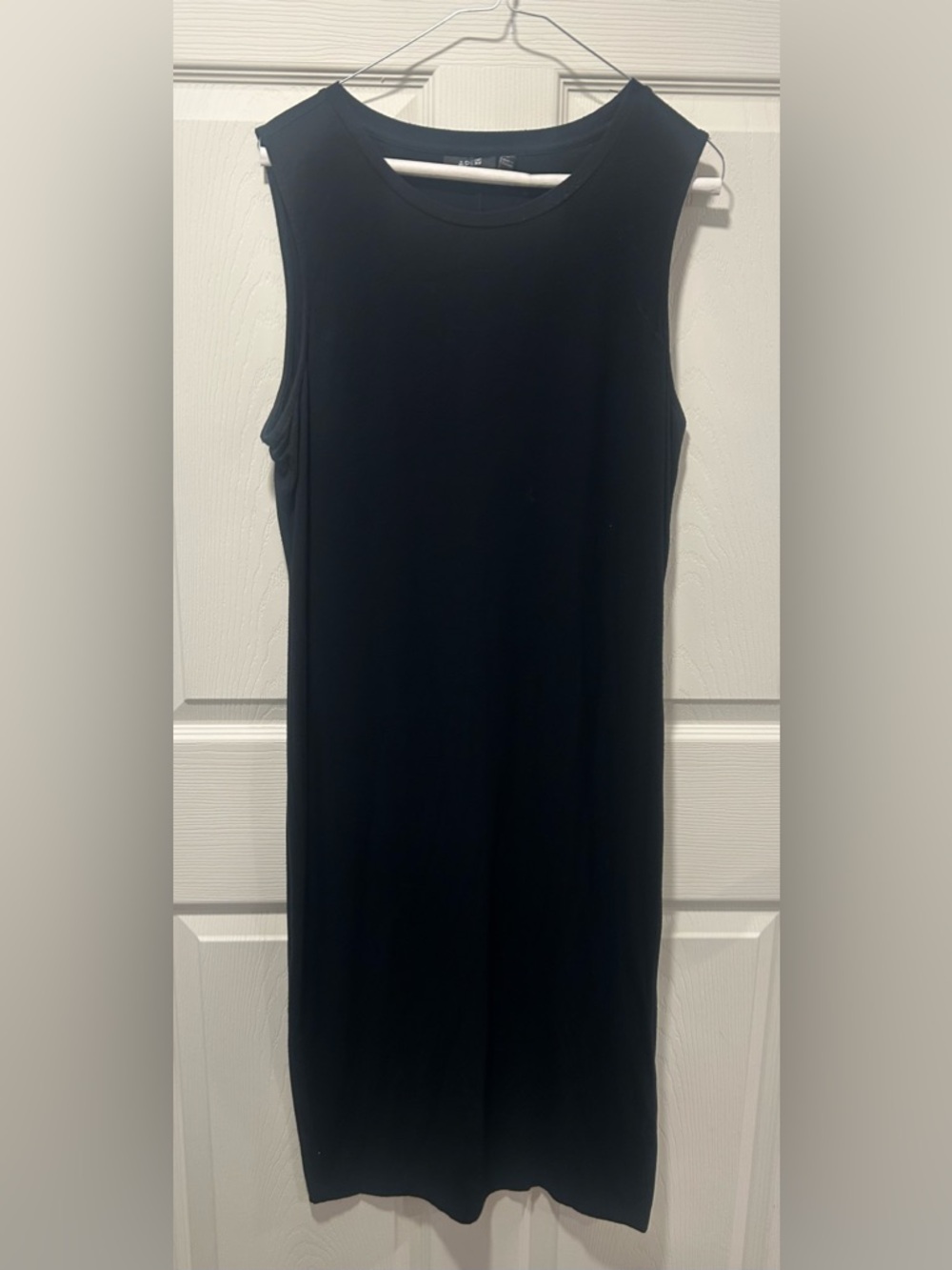 Classic Black Sleeveless Midi Dress